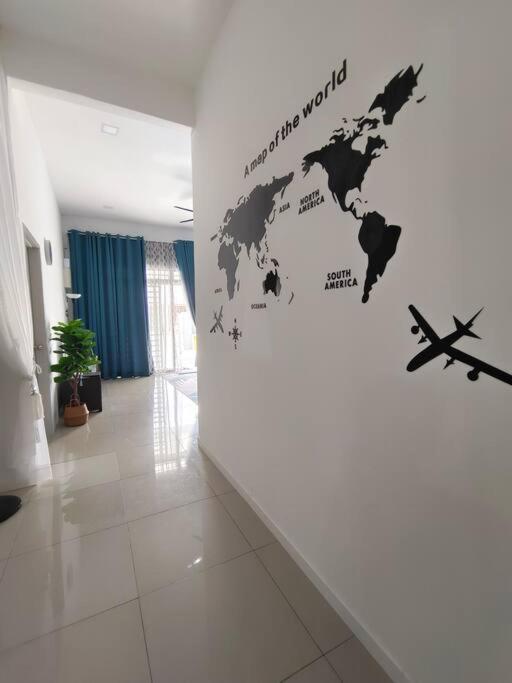 Rumah Aina Homestay Bukit Changgang Private Pool Kampong Melot Екстериор снимка