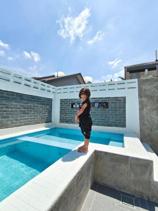 Rumah Aina Homestay Bukit Changgang Private Pool Kampong Melot Екстериор снимка