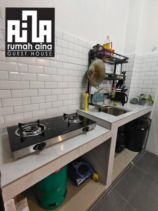 Rumah Aina Homestay Bukit Changgang Private Pool Kampong Melot Екстериор снимка
