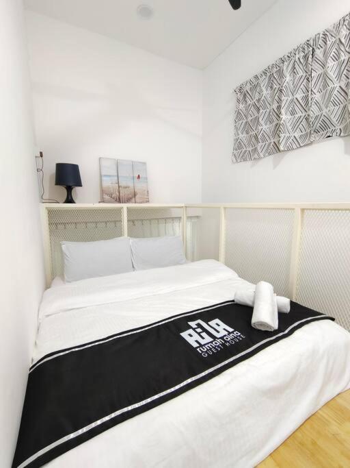 Rumah Aina Homestay Bukit Changgang Private Pool Kampong Melot Екстериор снимка
