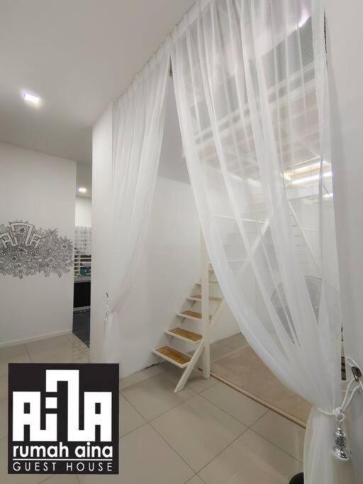 Rumah Aina Homestay Bukit Changgang Private Pool Kampong Melot Екстериор снимка